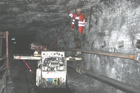 Gasbohren Bergwerk Raspadskaja.jpg