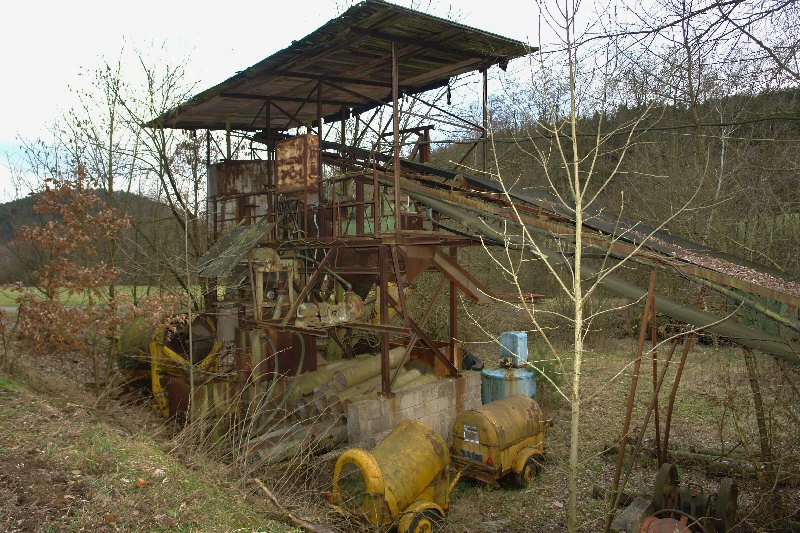 Die Sink- Schwimm-Anlage. Mittels einer Schweretrübe wurde hier der Flußspat von den Bergen getrennt. Das Prinzip war also ähnlich wie bei einer Flotation.