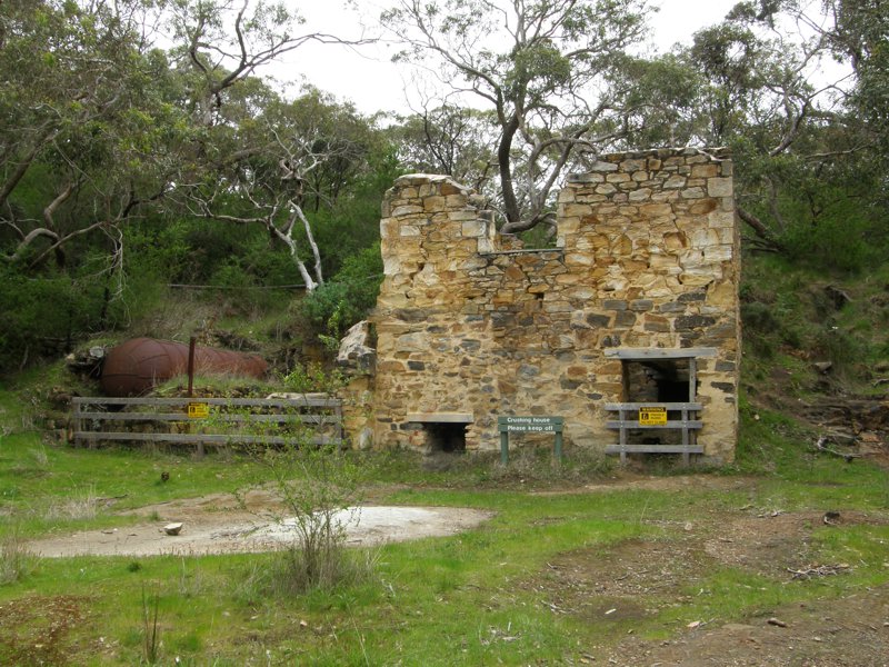 Ruine der ehemaligen Aufbereitung.