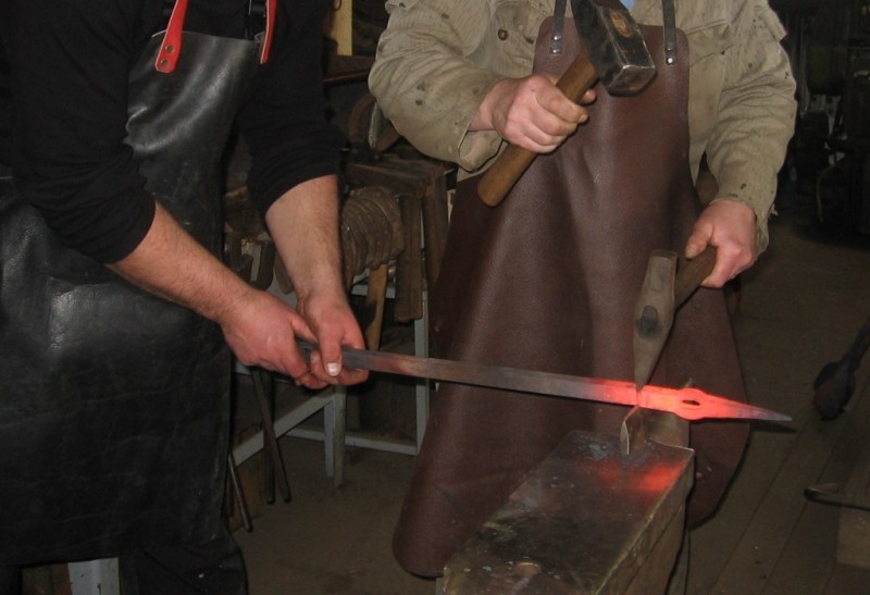 Bergeisen. 6. Abschroten.jpg
