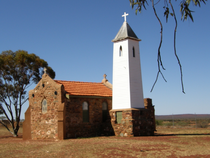 Kirche eines kleinen Goldgraeberortes am Highway zwischen Mt Magnet